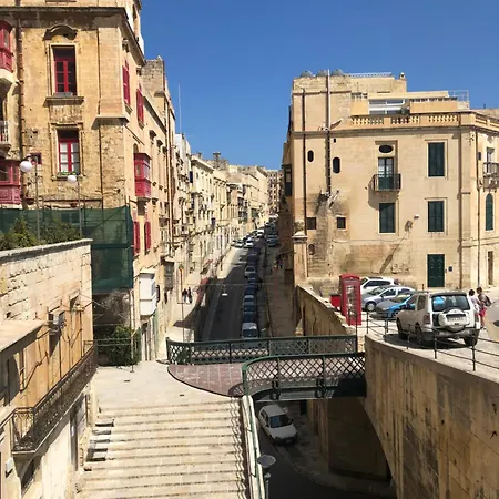 Kaboo בית הארחה *