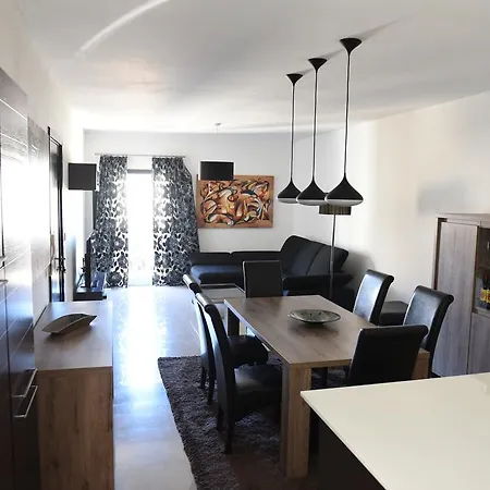 Kaboo בית הארחה *