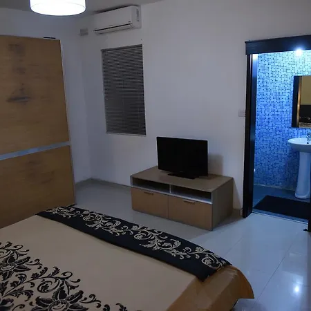 Kaboo Guest house *